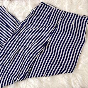 Flare pants from Forever 21. Size Large.